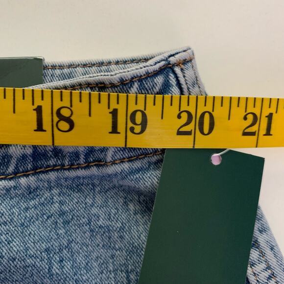 WILD‎ FABLE Denim Super High-Rise 3.5" Inseam Jean Shorts Size 17 - NWT - Picture 9 of 10
